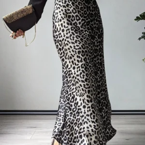 MiuKoMiYa-maxifalda de satén con estampado de leopardo para mujer, falda larga ajustada de cintura alta para oficina, elegante, Otoño, 2024, faldas para mujeres